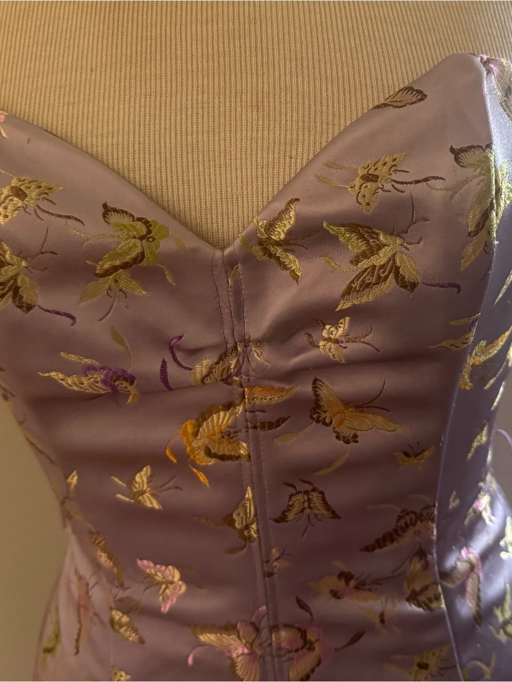 Betsey Johnson Lilac Midi Dress with Gold Bird Brocade - Picture 9 of 9